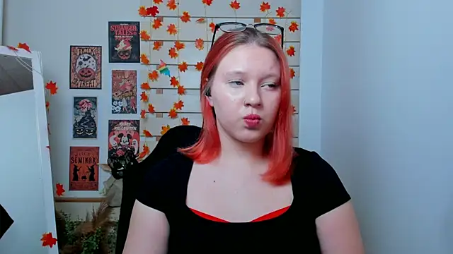 ScarletVixen  online show from 10-17-25, 06:32
