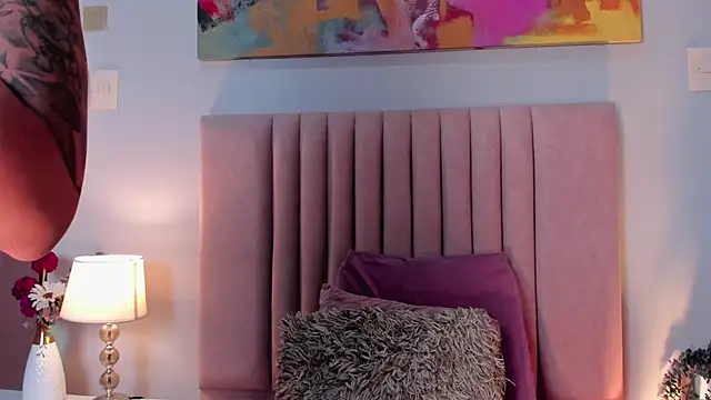 SagiraBelle online show from 10-24-25, 06:37