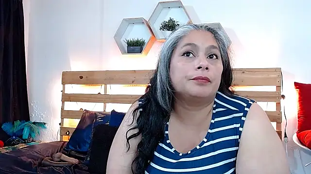 Snapshot of sheila_reeves2772 chatting on 11-28-25, 06:10 sheila reeves2772 online show from 11-28-25, 06:10