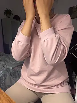 Snapshot of bunny_b4nny chatting on 01-06-26, 09:02 bunny b4nny online show from 01-06-26, 09:02