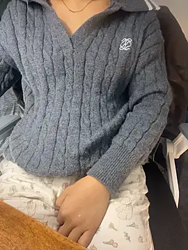 Snapshot of bunny_b4nny chatting on 01-08-26, 06:26 bunny b4nny online show from 01-08-26, 06:26