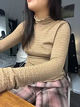 Snapshot of bunny_b4nny chatting on 01-10-26, 07:10 bunny b4nny online show from 01-10-26, 07:10