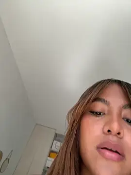 Snapshot of MegannHills chatting on 09-14-25, 03:11 MegannHills online show from 09-14-25, 03:11