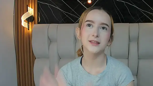 kristal joi dl online show from 12-04-25, 11:41