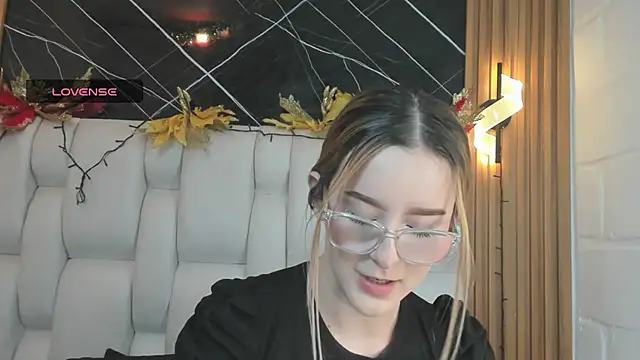 kristal joi dl online show from 12-15-25, 01:04