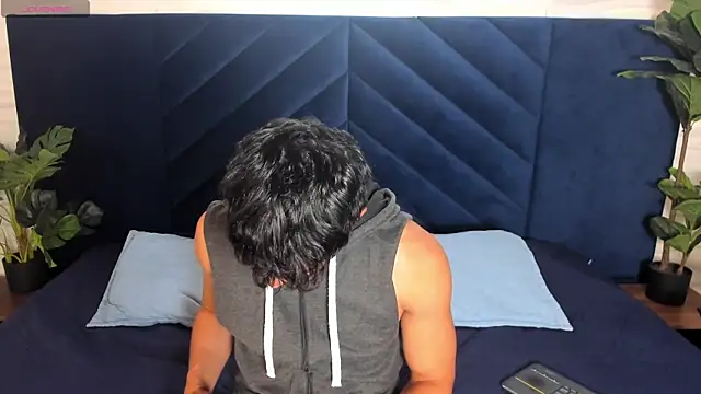 AustinJones  online show from 01-17-26, 07:28