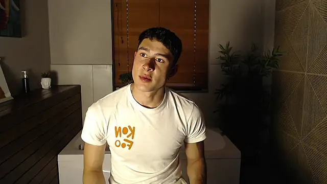 AustinJones  online show from 06-04-26, 07:31