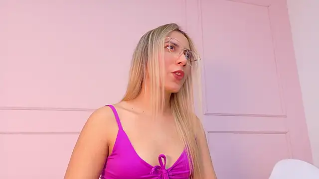 MaddieTease online show from 11-13-25, 01:21