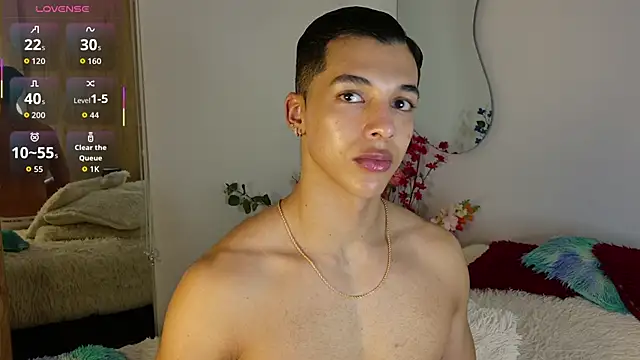 Troye Williams online show from 06-15-26, 11:07