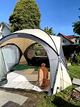 Robbin Huut online show from 10-13-25, 11:54