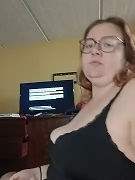 Snapshot of XEmoxkittyx chatting on 05-27-26, 06:27 XEmoxkittyx online show from 05-27-26, 06:27