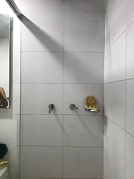 Victoria alson online show from 10-05-25, 03:21