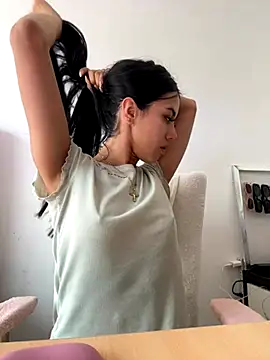 Victoria alson online show from 10-06-25, 01:30