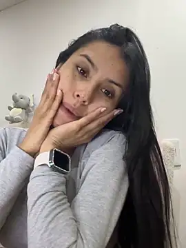 Snapshot of Victoria_alson chatting on 05-16-26, 01:02 Victoria alson online show from 05-16-26, 01:02