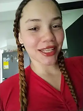 SirenRouge 69 online show from 04-17-26, 08:34