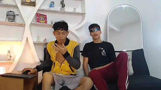 Snapshot of BEAUTY_BOYS1 chatting on 09-16-25, 07:09 BEAUTY BOYS1 online show from 09-16-25, 07:09