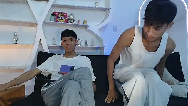 Snapshot of BEAUTY_BOYS1 chatting on 09-27-25, 07:13 BEAUTY BOYS1 online show from 09-27-25, 07:13