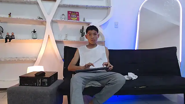 Snapshot of BEAUTY_BOYS1 chatting on 11-07-25, 07:08 BEAUTY BOYS1 online show from 11-07-25, 07:08