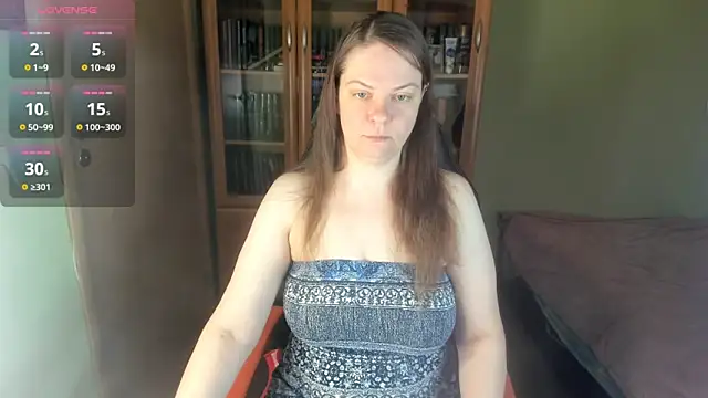 MiaLores online show from 04-10-26, 09:14