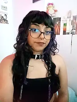 Snapshot of Kirmy_mi chatting on 09-17-25, 05:47 Kirmy mi online show from 09-17-25, 05:47