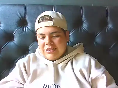 Snapshot of Hailey_Curvy chatting on 09-22-25, 10:12 Hailey Curvy online show from 09-22-25, 10:12