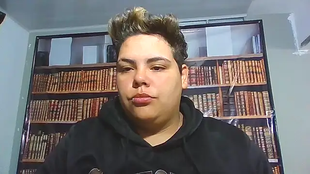 Snapshot of Hailey_Curvy chatting on 09-24-25, 03:43 Hailey Curvy online show from 09-24-25, 03:43