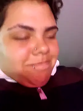 Snapshot of Hailey_Curvy chatting on 09-25-25, 03:32 Hailey Curvy online show from 09-25-25, 03:32