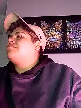 Snapshot of Hailey_Curvy chatting on 09-30-25, 03:11 Hailey Curvy online show from 09-30-25, 03:11