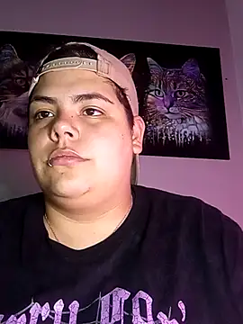 Snapshot of Hailey_Curvy chatting on 10-06-25, 03:15 Hailey Curvy online show from 10-06-25, 03:15