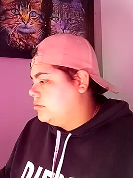 Snapshot of Hailey_Curvy chatting on 10-07-25, 11:07 Hailey Curvy online show from 10-07-25, 11:07