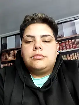 Snapshot of Hailey_Curvy chatting on 10-17-25, 03:10 Hailey Curvy online show from 10-17-25, 03:10