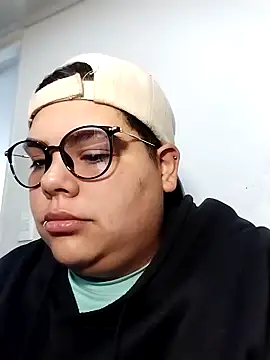 Snapshot of Hailey_Curvy chatting on 11-01-25, 08:22 Hailey Curvy online show from 11-01-25, 08:22