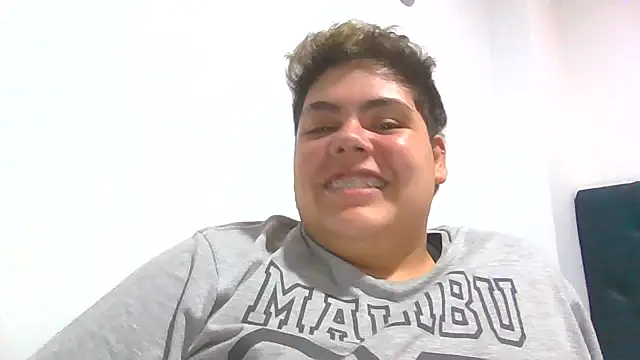 Snapshot of Hailey_Curvy chatting on 11-05-25, 01:49 Hailey Curvy online show from 11-05-25, 01:49