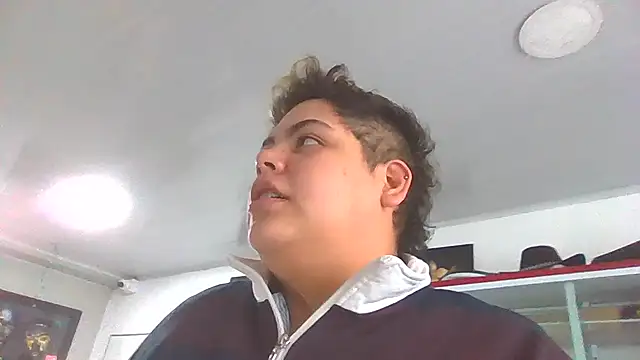 Snapshot of Hailey_Curvy chatting on 11-09-25, 11:08 Hailey Curvy online show from 11-09-25, 11:08