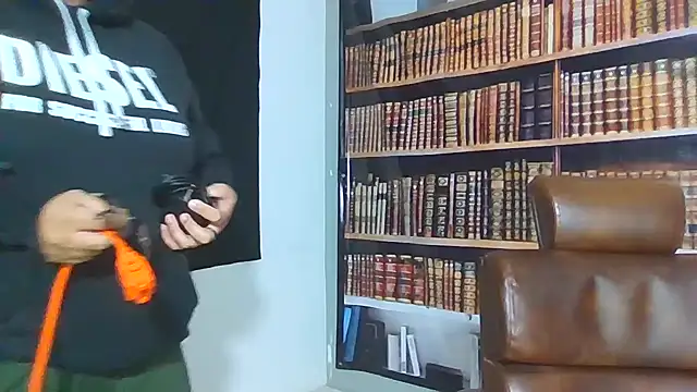 Snapshot of Hailey_Curvy chatting on 11-10-25, 12:26 Hailey Curvy online show from 11-10-25, 12:26