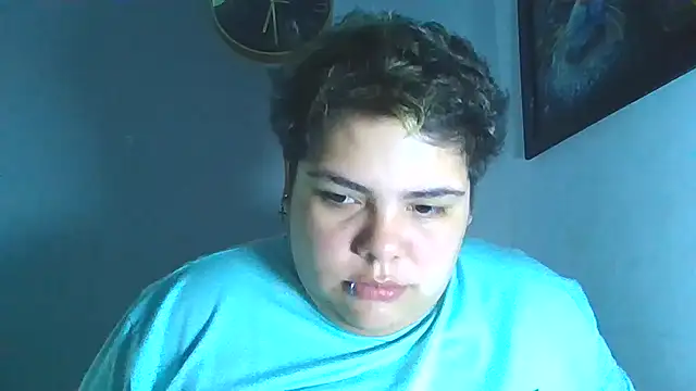 Snapshot of Hailey_Curvy chatting on 11-30-25, 03:43 Hailey Curvy online show from 11-30-25, 03:43