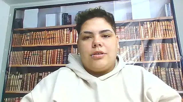 Snapshot of Hailey_Curvy chatting on 12-03-25, 10:46 Hailey Curvy online show from 12-03-25, 10:46