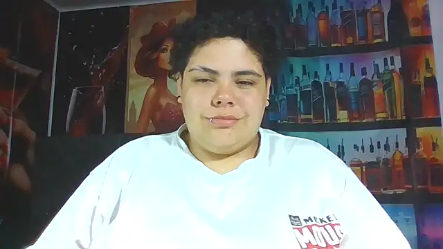 Snapshot of Hailey_Curvy chatting on 06-14-26, 04:03 Hailey Curvy online show from 06-14-26, 04:03