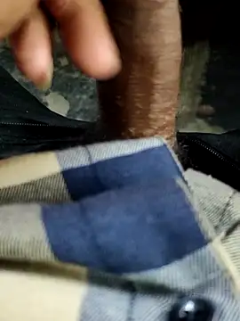 Snapshot of Markroco696 chatting on 10-20-25, 03:23 Markroco696 online show from 10-20-25, 03:23