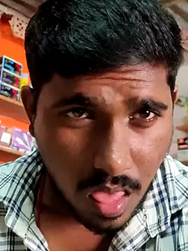 Snapshot of Markroco696 chatting on 11-25-25, 04:12 Markroco696 online show from 11-25-25, 04:12