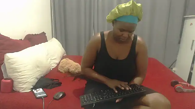 Samantha2012 online show from 09-30-25, 01:38