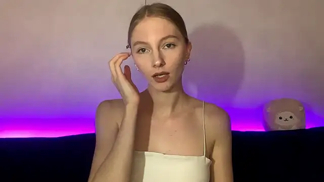 BrightAnnie online show from 09-19-25, 05:02