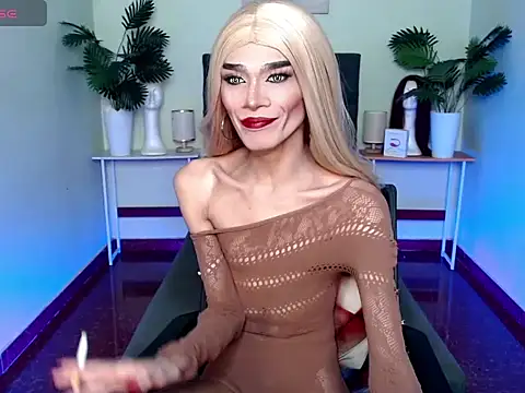 itsmeMonicaloove69 online show from 10-13-25, 06:52