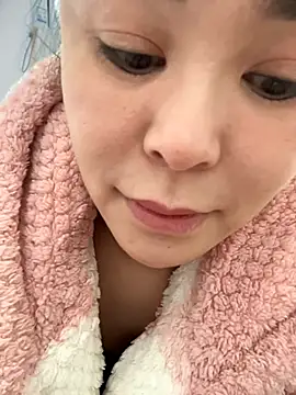 Snapshot of penny996 chatting on 03-13-26, 03:24 penny996 online show from 03-13-26, 03:24