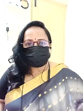 Snapshot of Ananya_flower chatting on 10-18-25, 05:25 Ananya flower online show from 10-18-25, 05:25