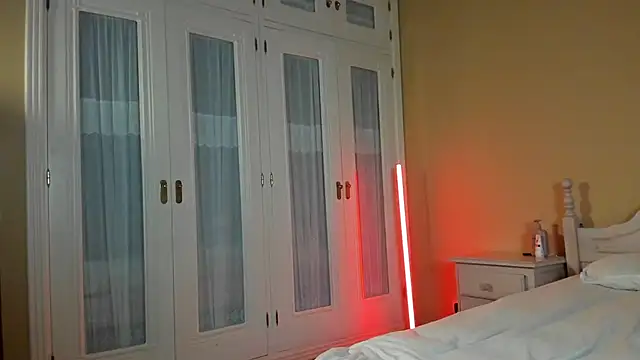 suzysuza online show from 09-25-25, 03:16