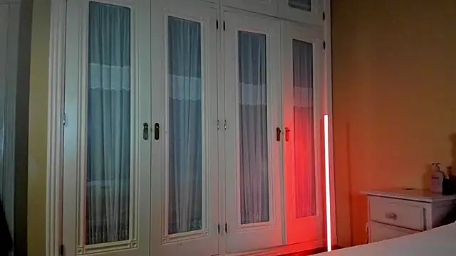 suzysuza online show from 10-08-25, 03:09