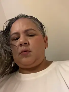 Snapshot of Lucy_Milf_474 chatting on 06-30-26, 11:55 Lucy Milf 474 online show from 06-30-26, 11:55
