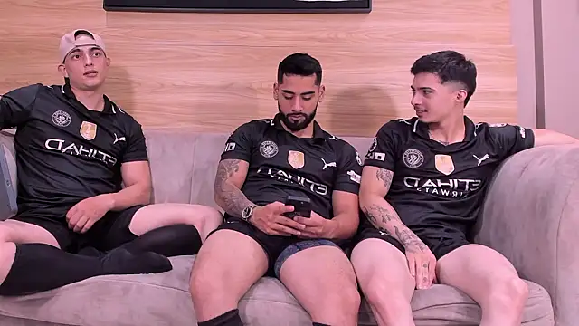 mike friends online show from 03-26-26, 01:55