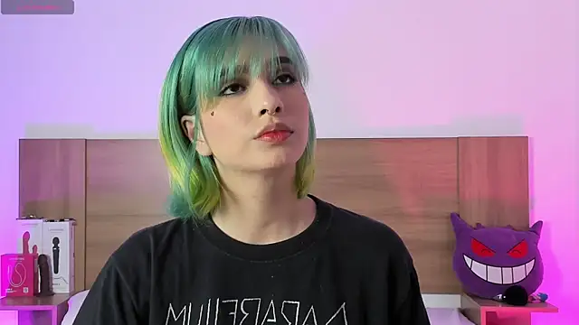 Snapshot of Akatsumi_ chatting on 12-16-25, 10:37 Akatsumi online show from 12-16-25, 10:37